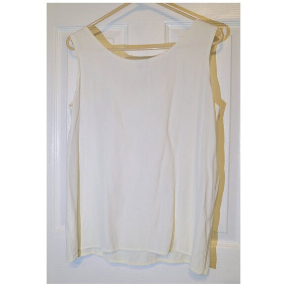 CLIO White Blouse Sleeveless Shirt Top Women's Size Medium - Picture 3 of 3